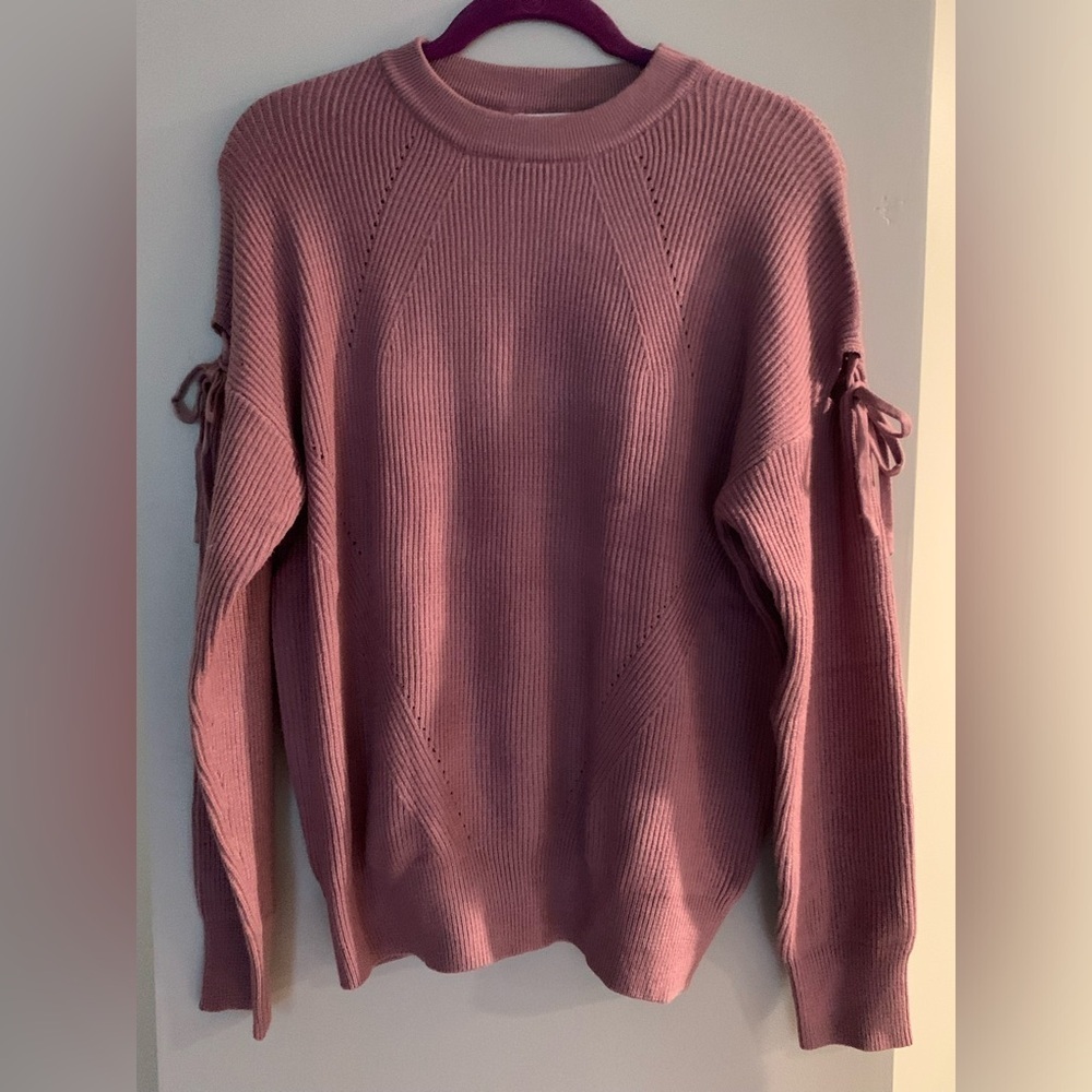 MOD NWOT Mauve Ladies Sweater - M